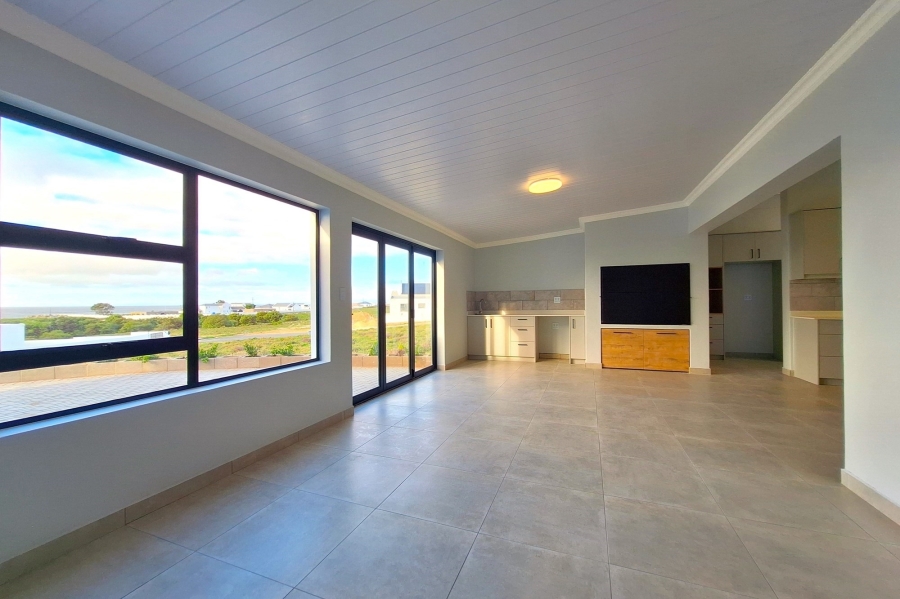 4 Bedroom Property for Sale in Da Gama Bay Western Cape